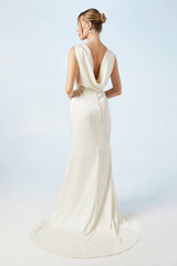 Cowl Back Fishtail Wedding Dress With Puddle