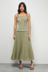 Satin Fitted Bodice Chiffon Pleated Skirt Midi Dress