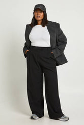 Plus Boohoo Basics Tailored Wide Leg Trouser