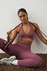 DSGN Studio Sculpt Twist Front Light Support Sports Bra