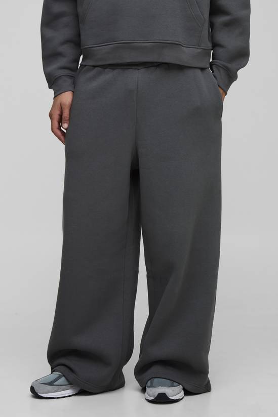 Essential Extreme Wide Leg Jogger