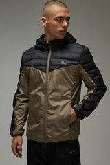 Man Active Lightweight Quilted Regular Fit Windbreaker
