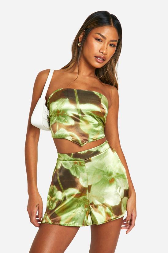 Blurred Floral Print Tie Handkerchief Top