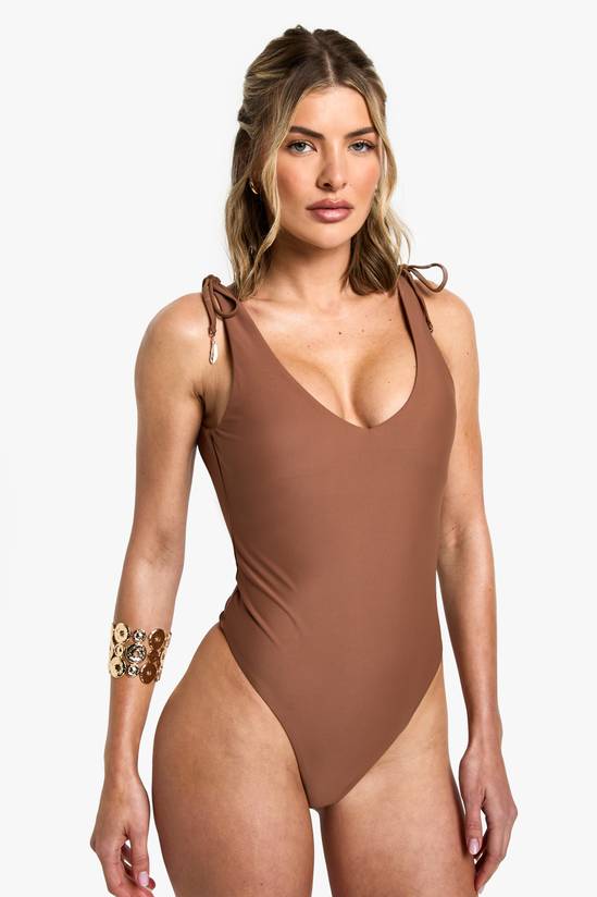 Feather Charm Backless Swimsuit